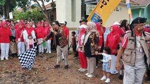 Semarak HUT RI ke-80, Wakil Wali Kota Metro Lepas Peserta Jalan Sehat di Yosodadi