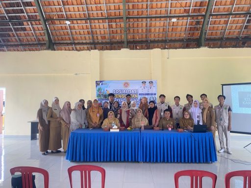 Kasi Kesra Kecamatan Metro Timur Hadiri dan Membuka Acara Penguatan Karang Taruna di Kelurahan Iringmulyo